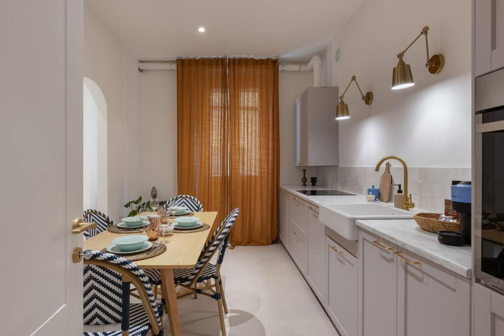 Foscolo 46 - Elegant Family Apartment Triest Zewnętrze zdjęcie